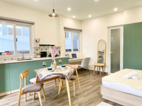 Yu Stay lovely and cozy home in center D1
